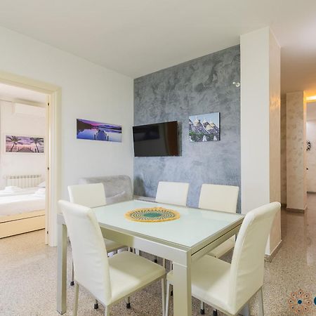 Fronte Mare By Apulia Accommodation Bari Extérieur photo