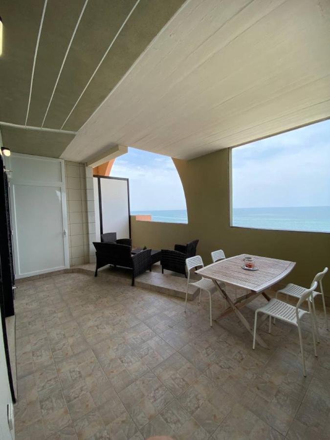 Fronte Mare By Apulia Accommodation Bari Extérieur photo