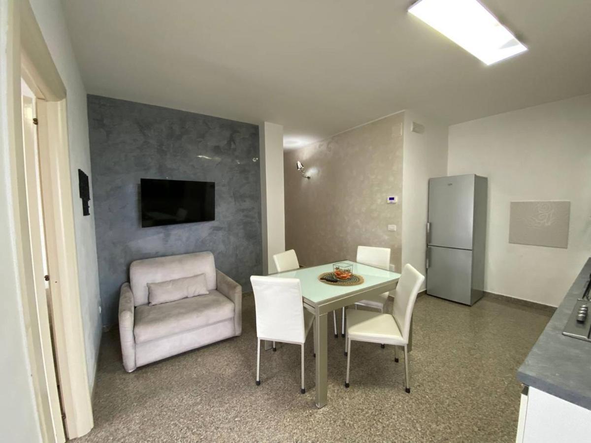 Fronte Mare By Apulia Accommodation Bari Extérieur photo