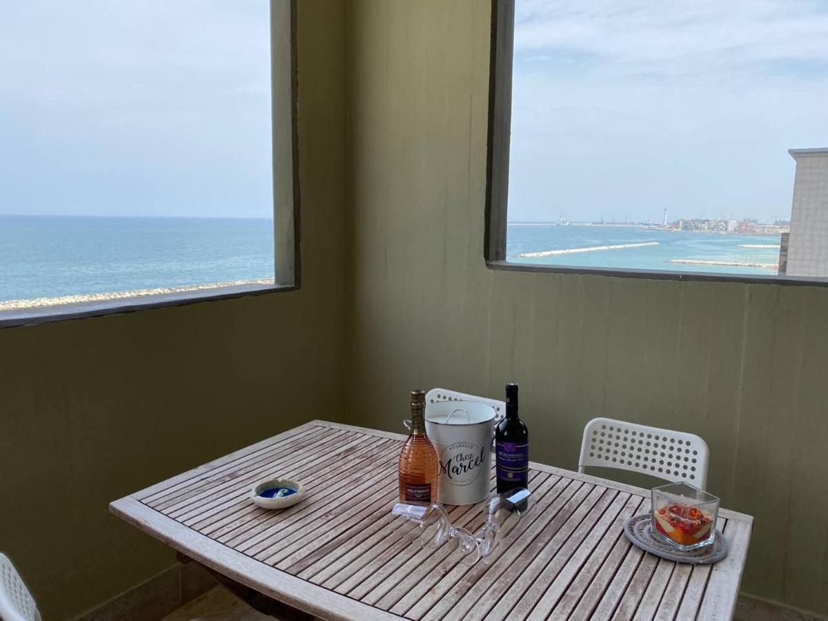 Fronte Mare By Apulia Accommodation Bari Extérieur photo