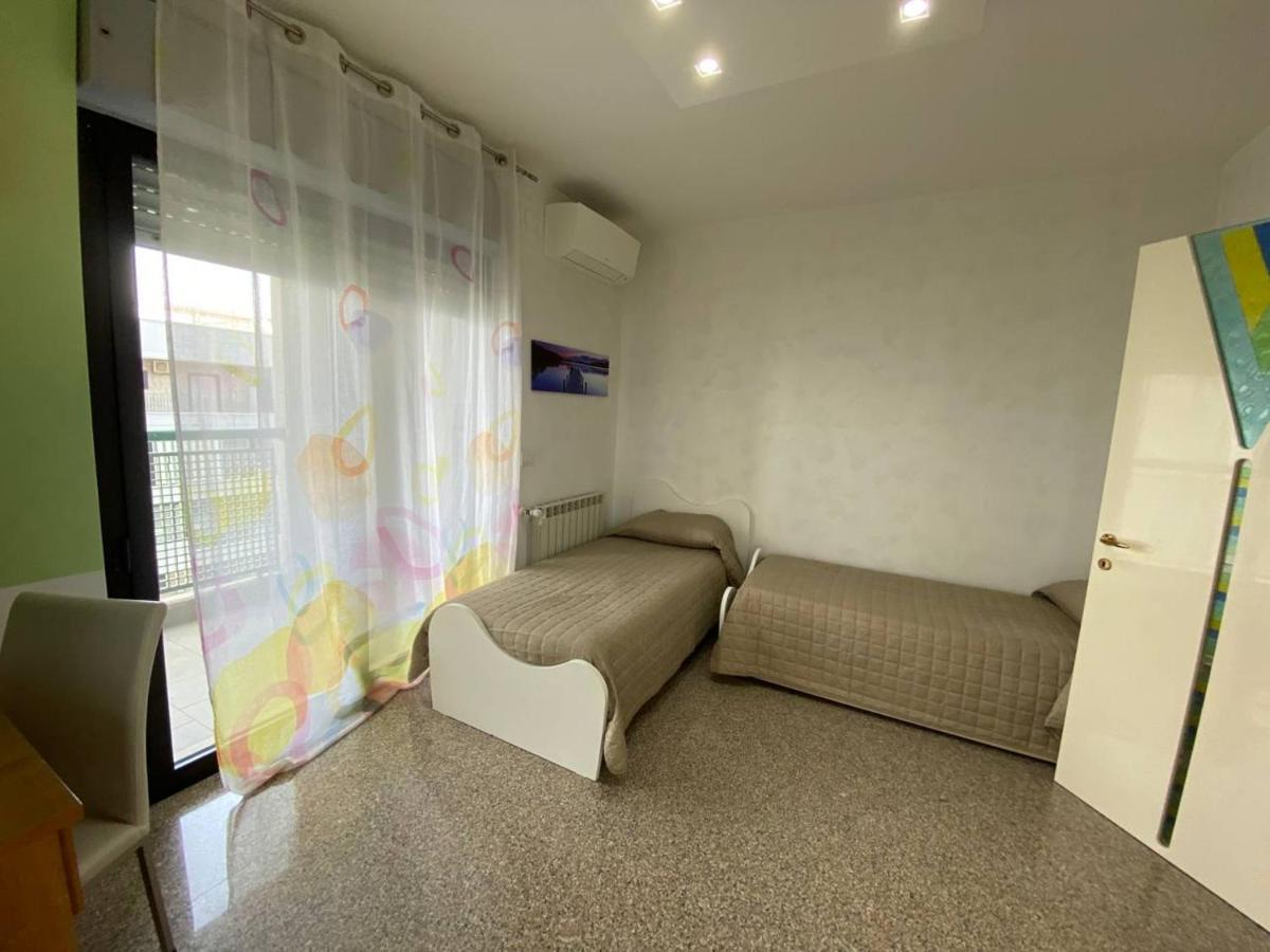 Fronte Mare By Apulia Accommodation Bari Extérieur photo