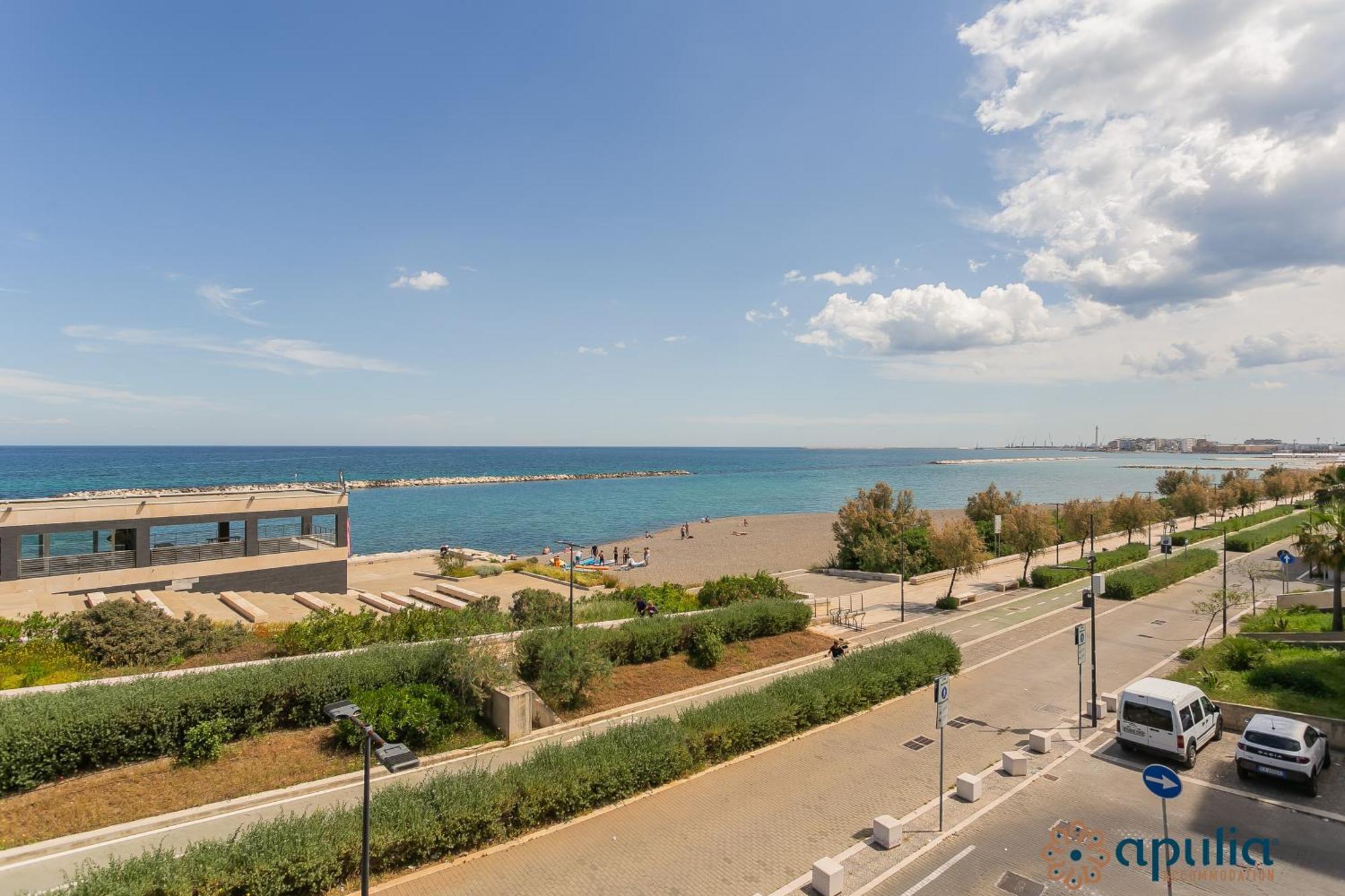 Fronte Mare By Apulia Accommodation Bari Extérieur photo