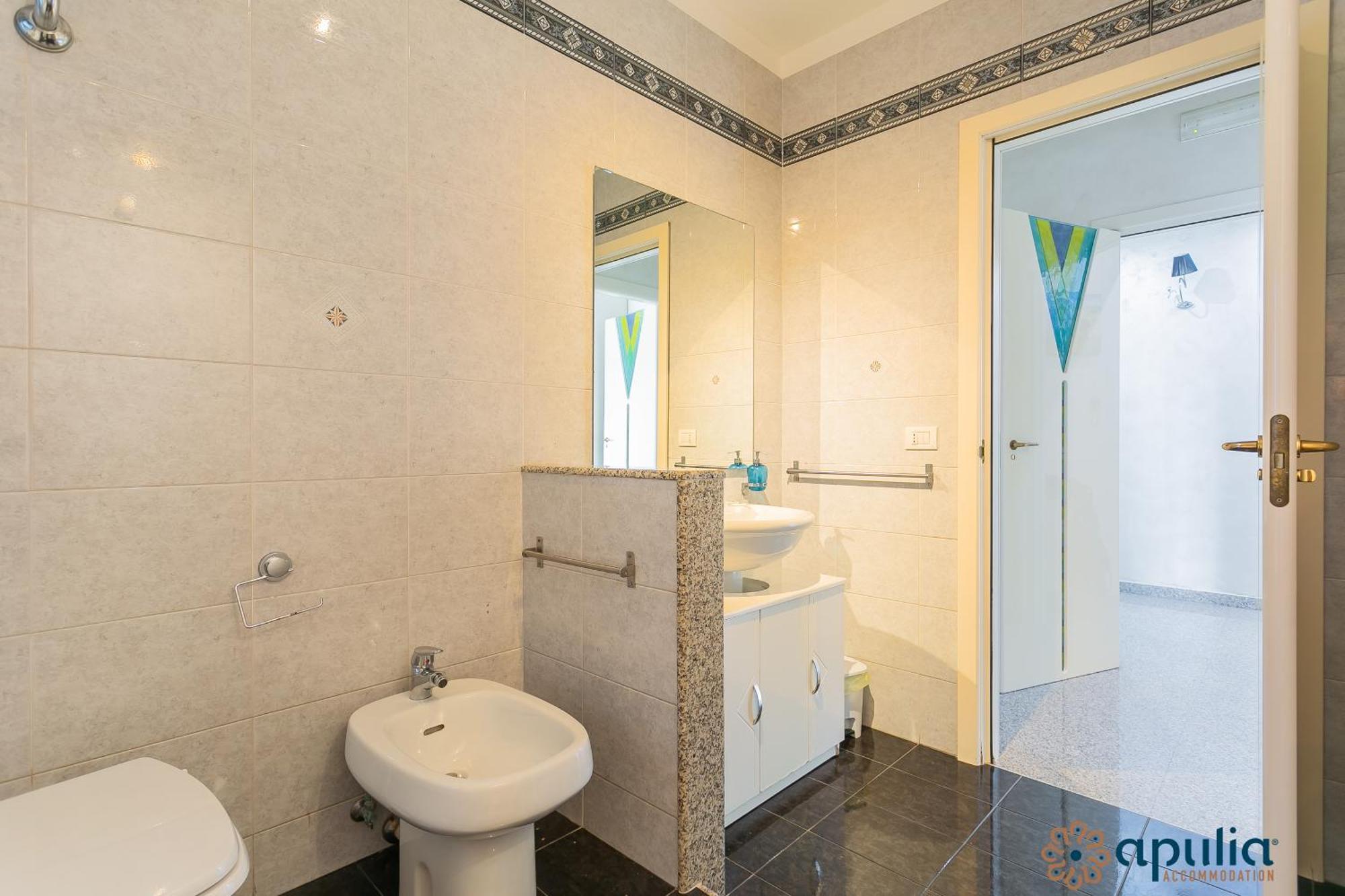 Fronte Mare By Apulia Accommodation Bari Extérieur photo