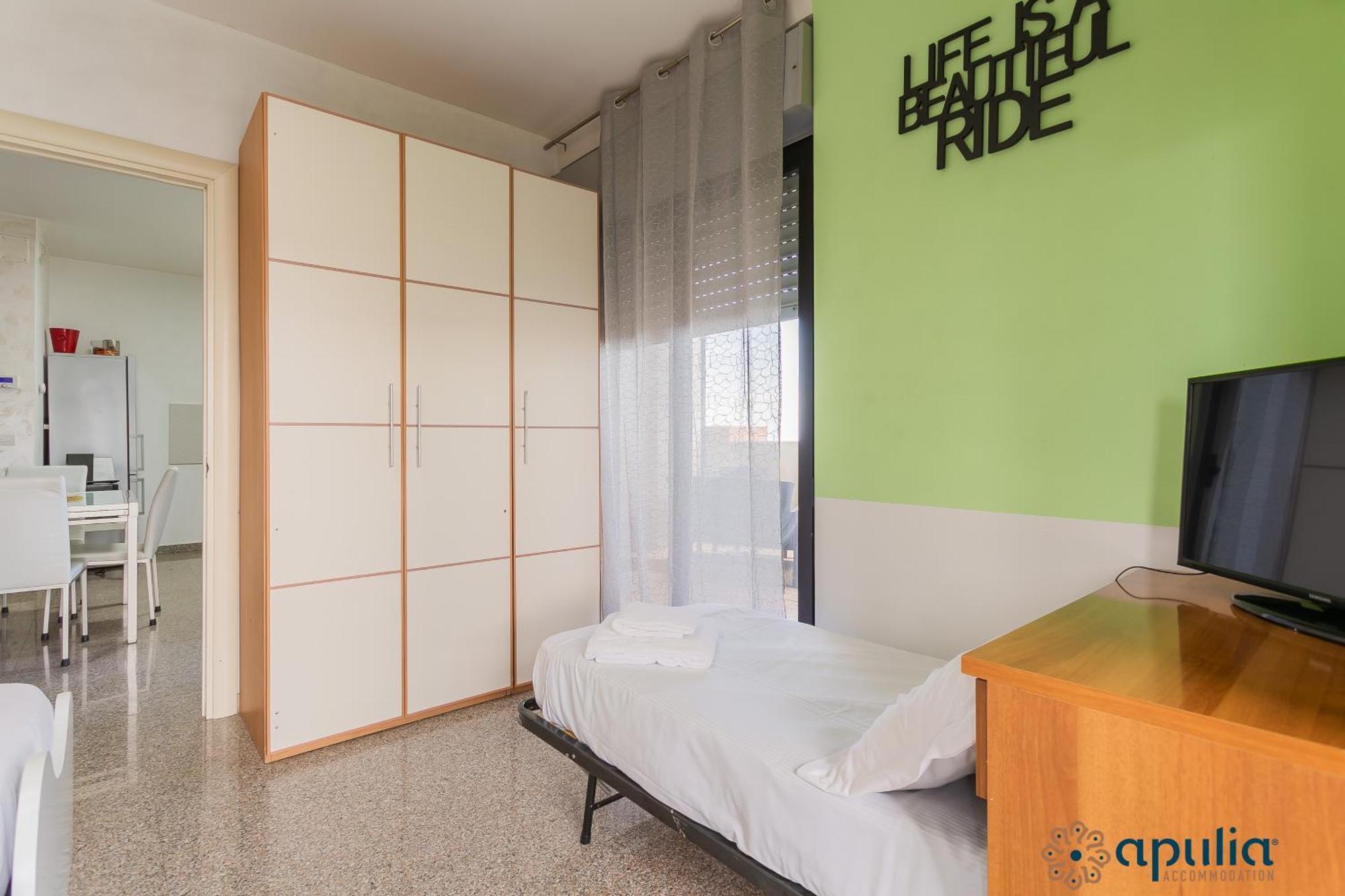Fronte Mare By Apulia Accommodation Bari Extérieur photo