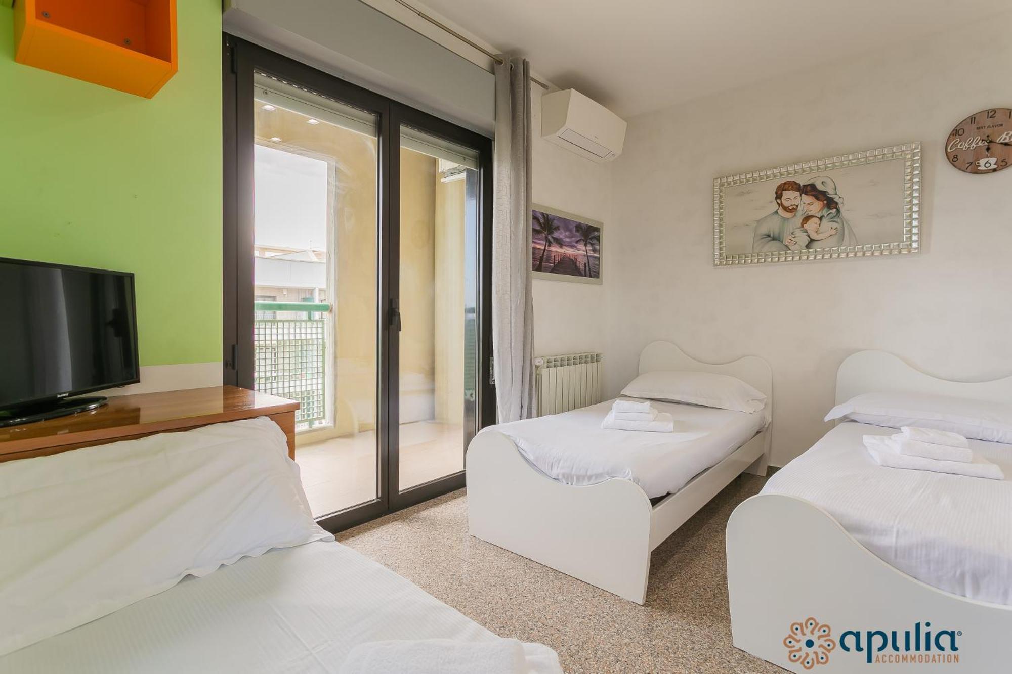 Fronte Mare By Apulia Accommodation Bari Extérieur photo