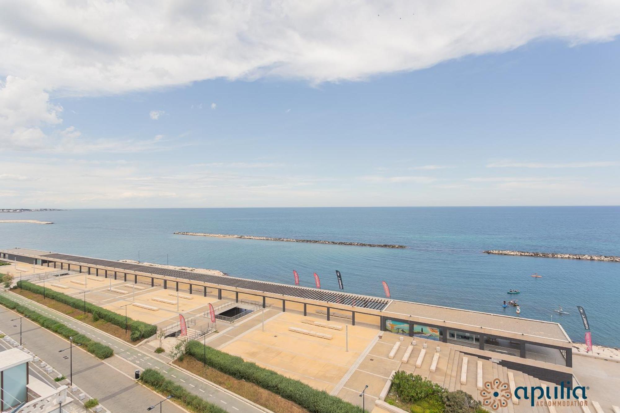 Fronte Mare By Apulia Accommodation Bari Extérieur photo