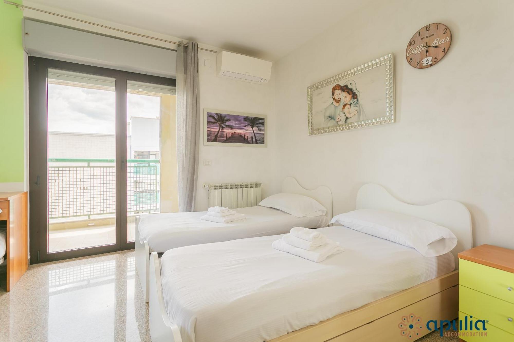 Fronte Mare By Apulia Accommodation Bari Extérieur photo