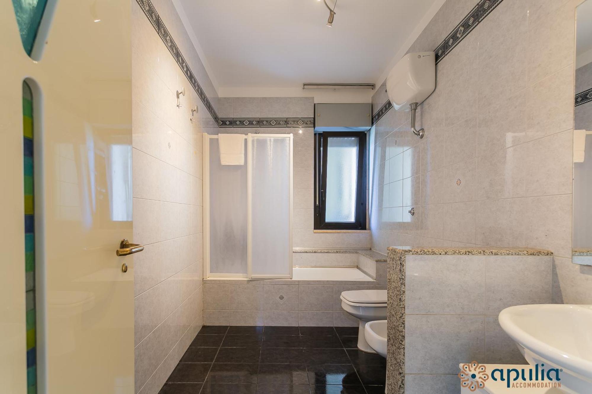Fronte Mare By Apulia Accommodation Bari Extérieur photo
