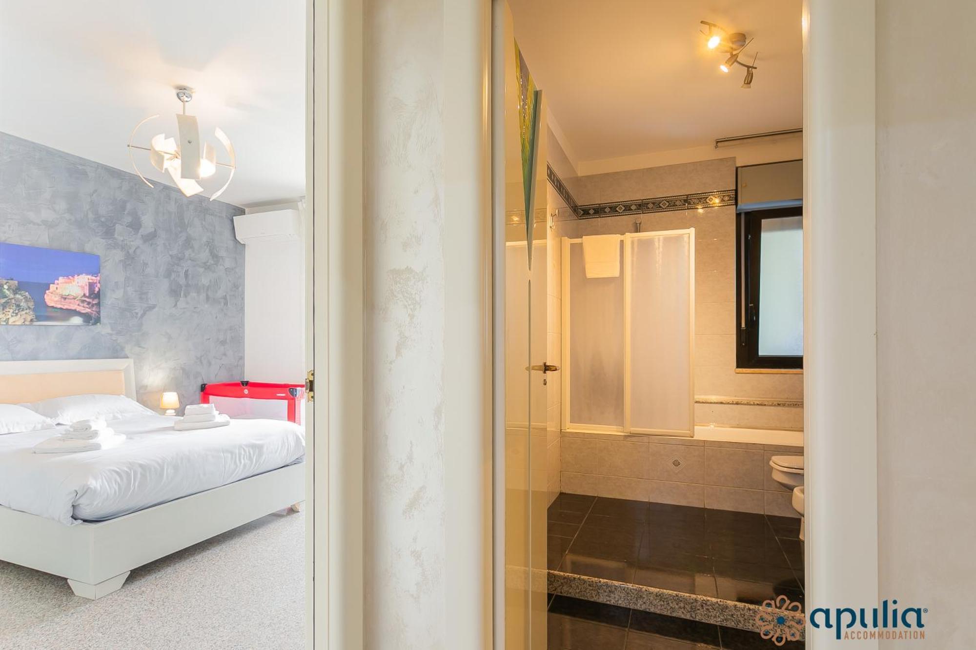 Fronte Mare By Apulia Accommodation Bari Extérieur photo